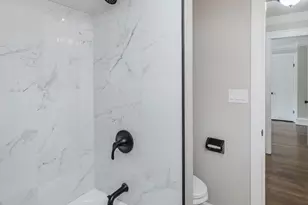 172 Belmont Ave, Springfield, MA 01108 - Photo 27