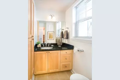 98 Thornton Rd #98, Brookline, MA 02467 - Photo 5