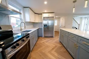 35 Wright St, Stoneham, MA 02180 - Photo 5