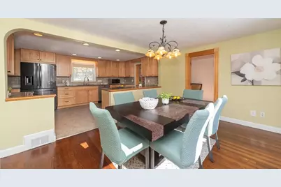 41 Auburn St, Waltham, MA 02453 - Photo 5