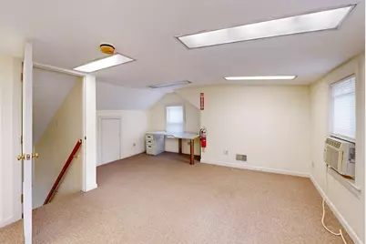 17 Lark Ave, Saugus, MA 01906 - Photo 11