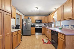 305 Shagbark Rd, Taunton, MA 02780 - Photo 5