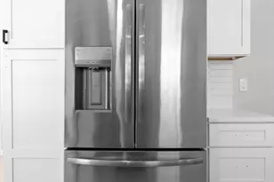 15 Robin Ln, Lowell, MA 01854 - Photo 11