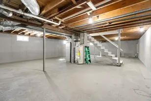 15 Robin Ln, Lowell, MA 01854 - Photo 31