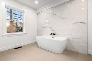 182 Merrimac St, Newburyport, MA 01950 - Photo 23