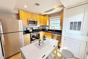 37 Fenton St, Boston, MA 02122 - Photo 3