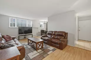 204 Regency Park Dr, Agawam, MA 01001 - Photo 5