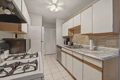 204 Regency Park Dr #204, Agawam, MA 01001 - Photo 9