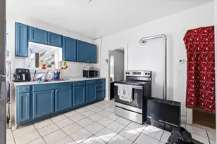 66 Whitcomb St, Webster, MA 01570 - Photo 7