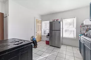 66 Whitcomb St, Webster, MA 01570 - Photo 9