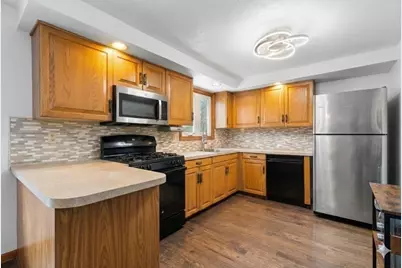 27 Villa Roma Dr #27, Tewksbury, MA 01876 - Photo 5