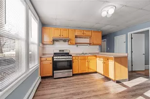 106 School St, Lowell, MA 01854 - Photo 17