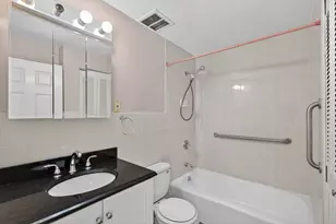 5 Washington St, Reading, MA 01867 - Photo 13