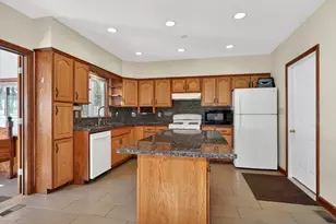 1-2-3-4 Glendale Rd, Hudson, MA 01749 - Photo 9