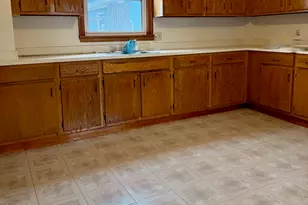 43 Aborn St, Peabody, MA 01960 - Photo 1