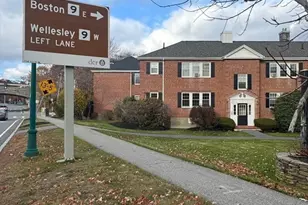 31 Hammond Pond Pkwy, Boston, MA 02467 - Photo 13