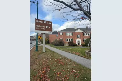 31 Hammond Pond Parkway #2, Boston, MA 02467 - Photo 5