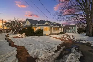 1022 Riverside Ave, Somerset, MA 02726 - Photo 1