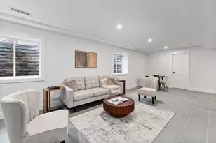 6 Callahan Dr, Woburn, MA 01801 - Photo 27