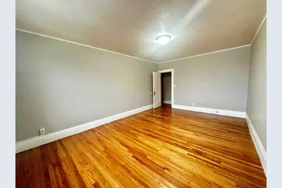 589 Pleasant Street #4R, Holyoke, MA 01040 - Photo 11