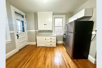 589 Pleasant Street #4R, Holyoke, MA 01040 - Photo 5