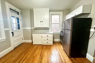 589 Pleasant St, Holyoke, MA 01040 - Photo 5