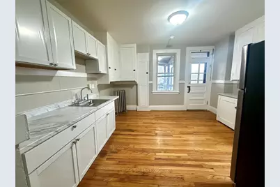 589 Pleasant Street #4R, Holyoke, MA 01040 - Photo 3