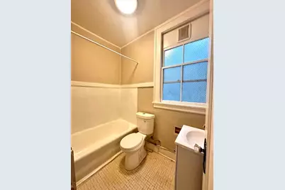 589 Pleasant Street #4R, Holyoke, MA 01040 - Photo 15