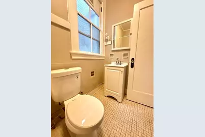 589 Pleasant Street #4R, Holyoke, MA 01040 - Photo 17