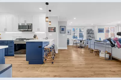 1721 Centre St #303, Boston, MA 02132 - Photo 5