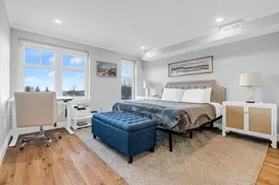 1721 Centre St, Boston, MA 02132 - Photo 11