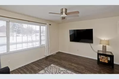 44 Naismith St, Springfield, MA 01104 - Photo 7