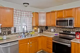 44 Naismith St, Springfield, MA 01104 - Photo 13