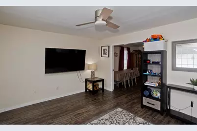 44 Naismith St, Springfield, MA 01104 - Photo 9