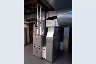 195-197 Orange St, Springfield, MA 01108 - Photo 7