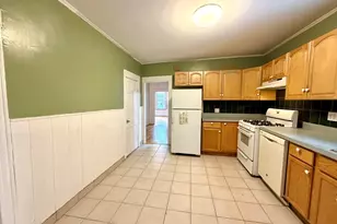 8 Berkeley St, Watertown, MA 02472 - Photo 3