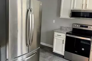 34 Crescent St, Northbridge, MA 01588 - Photo 13