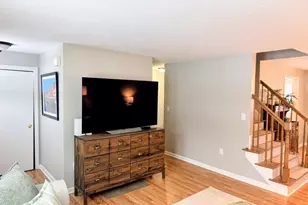 34 Crescent St, Northbridge, MA 01588 - Photo 7