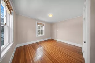 10 Bigelow St, Quincy, MA 02169 - Photo 9