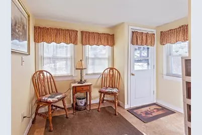 242 Pleasant Street, Leominster, MA 01453 - Photo 15