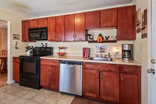 242 Pleasant St, Leominster, MA 01453 - Photo 9