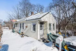 242 Pleasant St, Leominster, MA 01453 - Photo 5