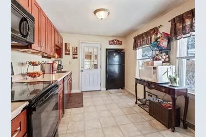 242 Pleasant Street, Leominster, MA 01453 - Photo 11