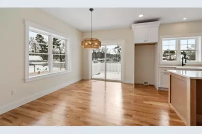 20 Mt Pleasant St, Dracut, MA 01826 - Photo 15