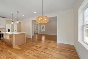 20 Mt Pleasant St, Dracut, MA 01826 - Photo 17