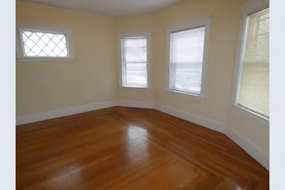 58 Monument St #2, Medford, MA 02155 - Photo 5
