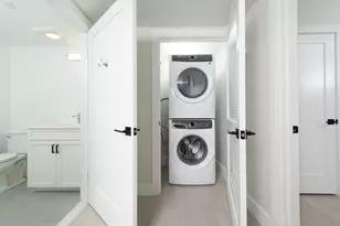 425 Border St, Boston, MA 02128 - Photo 9