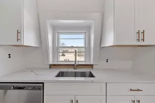 54 Bonair, Somerville, MA 02145 - Photo 5