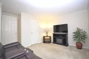 5 Country Dr, Bridgewater, MA 02324 - Photo 15