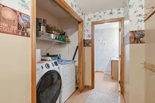 19 Logan Pl, Agawam, MA 01030 - Photo 11